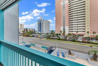 Dream Ocean View Villa Steps to Beach Top Location w Pool - Myrtle Beach - 2