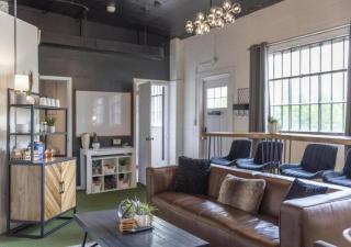 3BR with Golf Simulator Walk to downtown Lakewood - Lakewood - 8