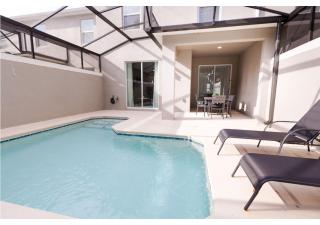 2489 RT Ultimate Villa Oasis with Pool & Spa Sleeps 13 - 9