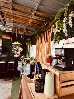 Pet Friendly Home in Tagaytay - 8