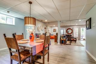 Spacious Yard and BBQ Chic Escape in Lawrenceville! - Lawrenceville - 2