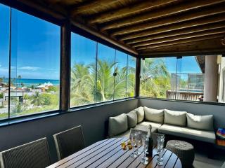 Cobertura Beira-Mar no Barra Bali | 4 Quartos, Varanda Gourmet e Churrasqueira - Destino BSM 418 - 0