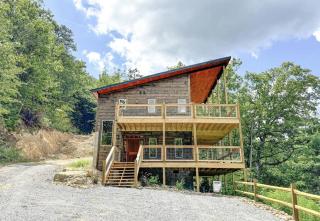 Cascades Escape – Luxury Cabin with Mountain Views, Game Room & Hot Tub - Sevierville - 6
