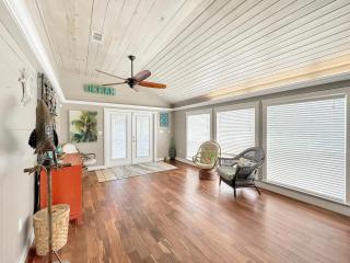 Beachy Vibes by Bolivar Escapes - Gilchrist - 6