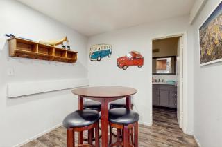 Mammoth Ski & Racquet 20 - 6