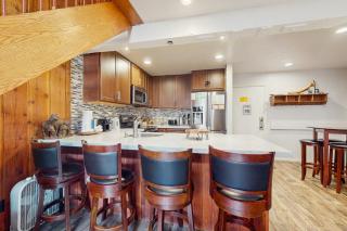 Mammoth Ski & Racquet 20 - 5