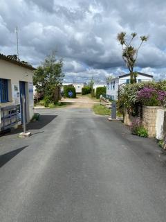 Camping Le Bois D'Amour - Île-Tudy - 3