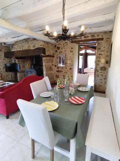 Maison en pierre avec piscine - - 4