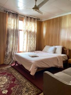 Noor Lodge - Karimabad Hunza - 1