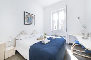 Easylife - Confortevole con balcone in City Life - Milan - 0