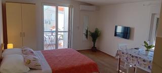 Apartman Alaga D - Tribunj - 0