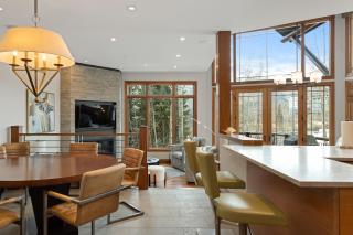 Meadows Run Modern by Exceptional Stays - 8