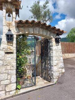 Charmant haut de villa - Châteauneuf - 9