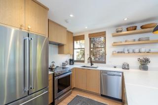 Plunge J by Exceptional Stays - 4