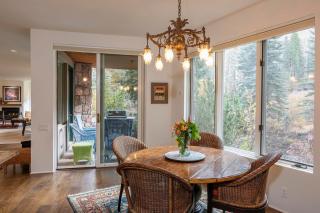 Rivers Edge Retreat by Exceptional Stays - 2