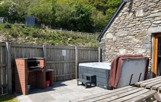 Dee Valley Country Escape - Sleeps 4 & Hot Tub - Corwen - 2