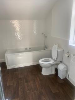 Victorian House Sleeps 8 - Gloucester - 3