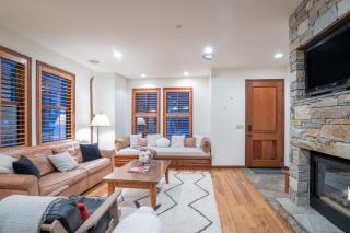 South Pacific Townhouse by Exceptional Stays - 7