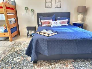 Gorgeous Resort, Fish Private Lake, Pools, Golf! - Branson West - 6
