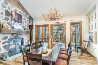 Twin Elk by Exceptional Stays - 2