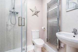 Modern 3 Bedroom Apartment near Chesterfield - Pilsley - 3