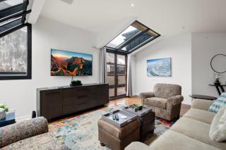 Wintercrown Penthouse by Exceptional Stays - 3