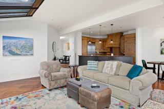 Wintercrown Penthouse by Exceptional Stays - 2