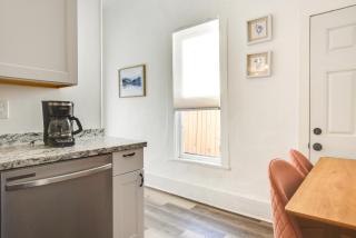 Near UNM and ABQ BioPark East Dtwn Studio - 2