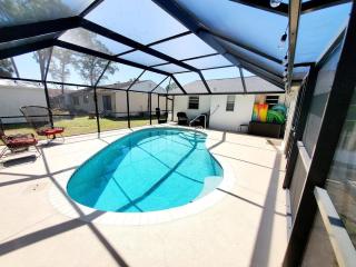 Cozy getaway home with Heated Pool! - North Port - 3