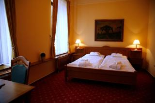 Hotel Slunce - Uherské Hradiště - 1