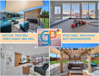 King Bed Hot Tub Pool Table Video Games - Cape Coral - 0