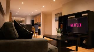 Riverside 3 Bed 2 Bath Apartment- Free Parking - Londra - 0