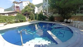 Club House Apartment with Garden and Pool - 4