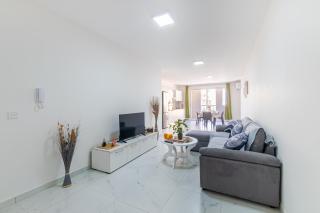 Brand New Spacious Apartment with Far Sea View - 0