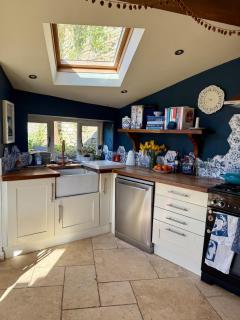 Charming Escape - Dog-Friendly Writer's Stone Cottage in the Stroud Valleys - Chalford - 2