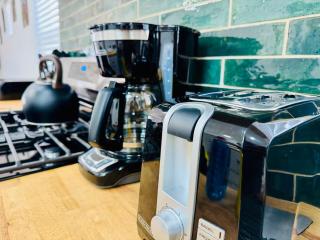 Unique Spacious Bungalow - 7