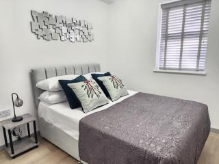 Lavender court - 1 Bed Stunning Flat- Parking,WiFi, New built - Kidlington - 0