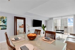 Beautiful Apt -Ocean View -Pool & Gym - Miami - 4