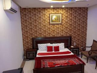 ROYAL HAYAT hOTEL - Lahore - 9