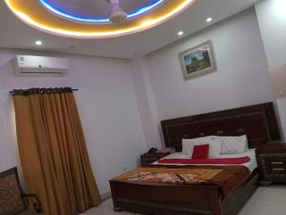 ROYAL HAYAT hOTEL - Lahore - 2
