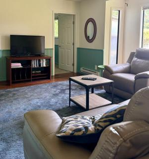 Blue Cypress Suite- Downtown Tofino - 7