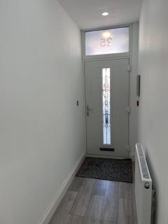 GRAVENEY HOUSE -Sleeps 8 - London Zone 3 - London - 5