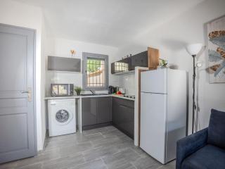 Holiday Home Les Maisons de la Plage-13 by Interhome - Le Grau-du-Roi - 3