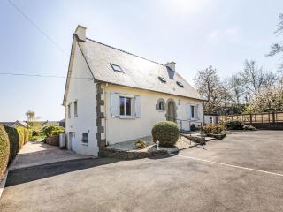 Holiday Home Martin by Interhome - Saint-Père Marc en Poulet - 4