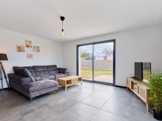 Holiday Home Manonga by Interhome - Saint-Germain-sur-Ay - 8