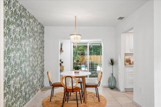 Coastal Pool Bungalow - 15 Mins to Famous Beaches - Sarasota - 4