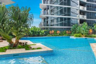 Stunning Getaway One King Bed with Unlimited Wi-Fi - 4