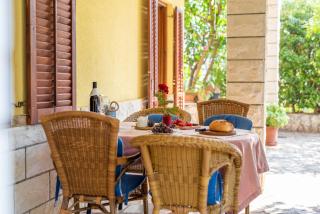 Apartments Gordan with garden, 3 min walk to the beach - Trogir - 3