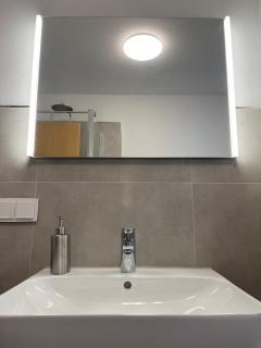 Apartment Theaterstraße - 3 Schlafzimmer - 5 Betten - gratis PKW Stellplatz - SmartTV - Erfurt - 1
