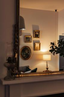 King beds with fireplace and spa bath with Parking and Central location - Hobart - 6
